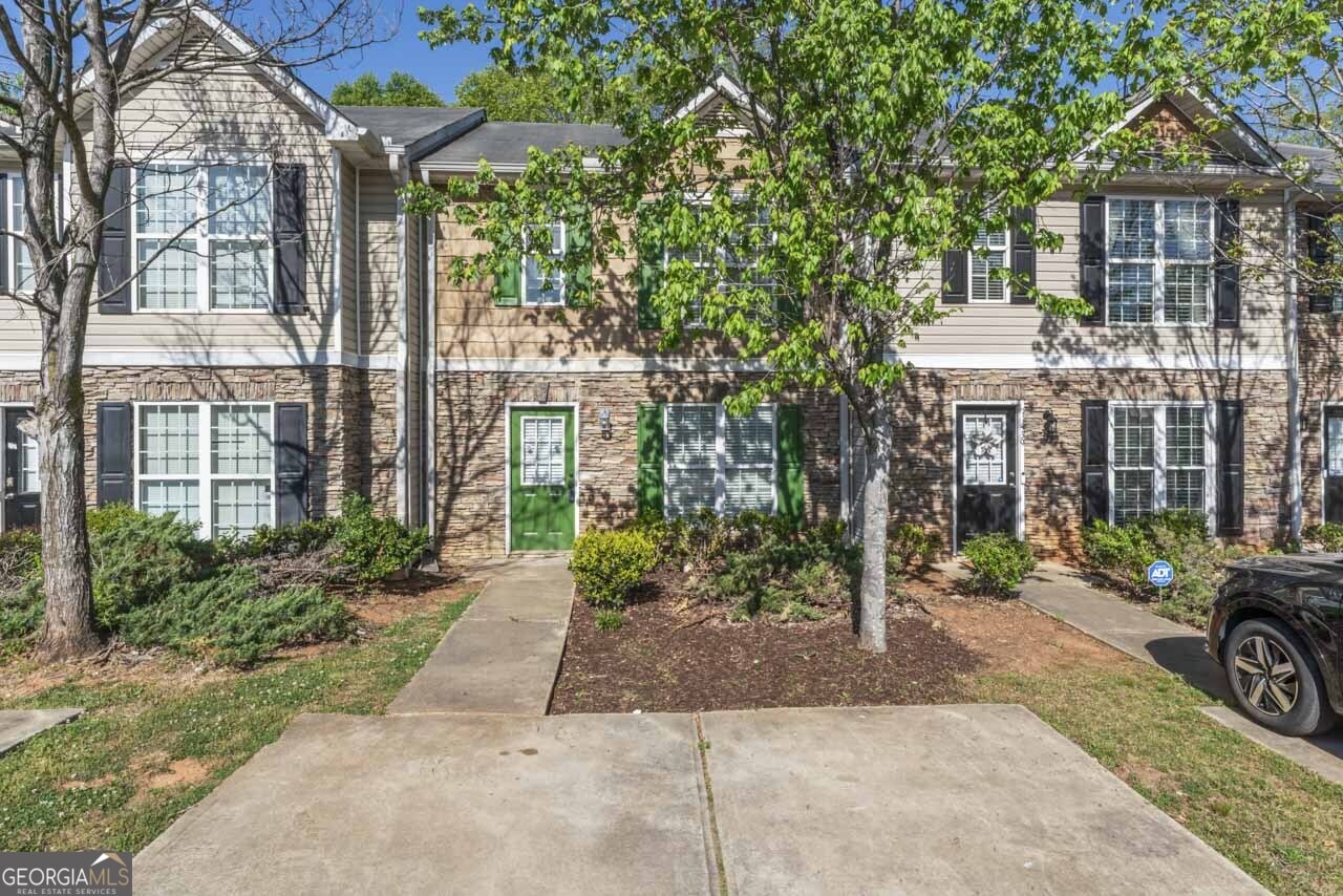 Grove Dr, Lovejoy, GA 30228