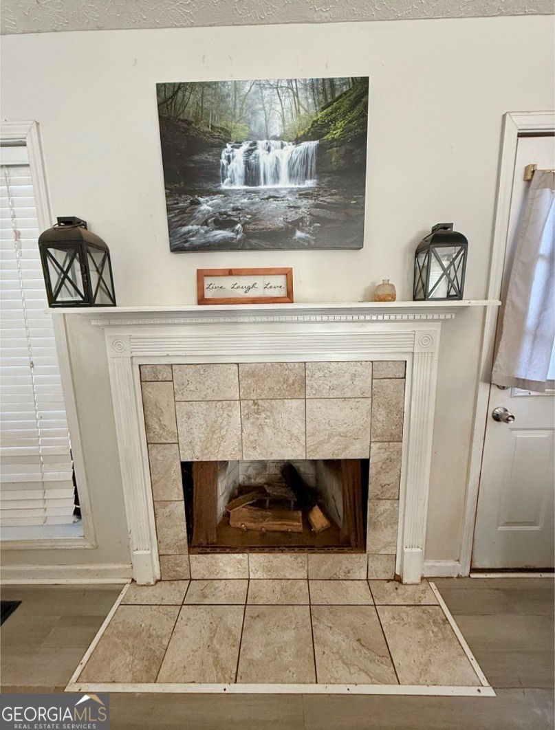 Daffodil Dr, Flowery Branch, GA 30542