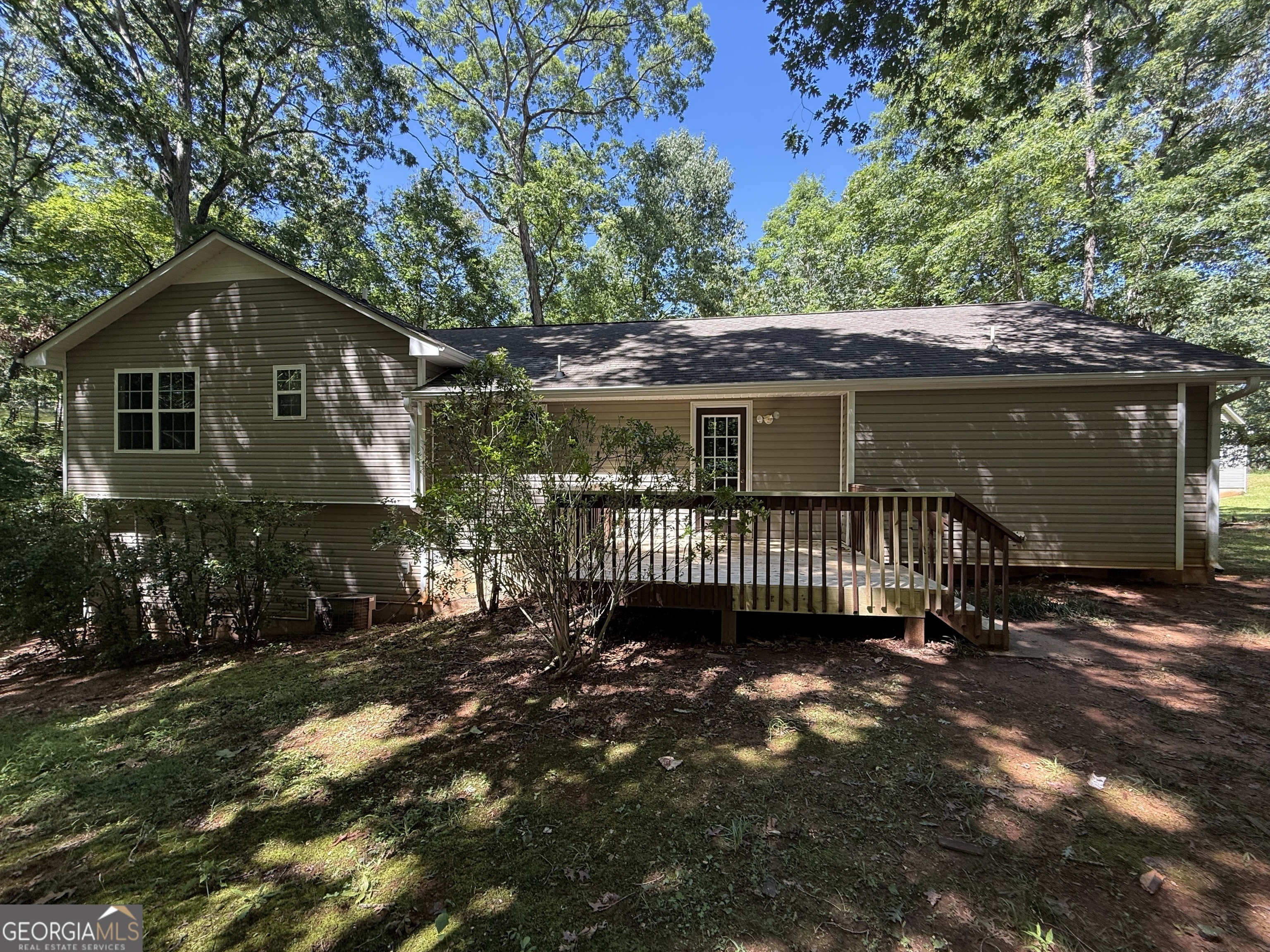 Sally Duke Dr, Whitesburg, GA 30185