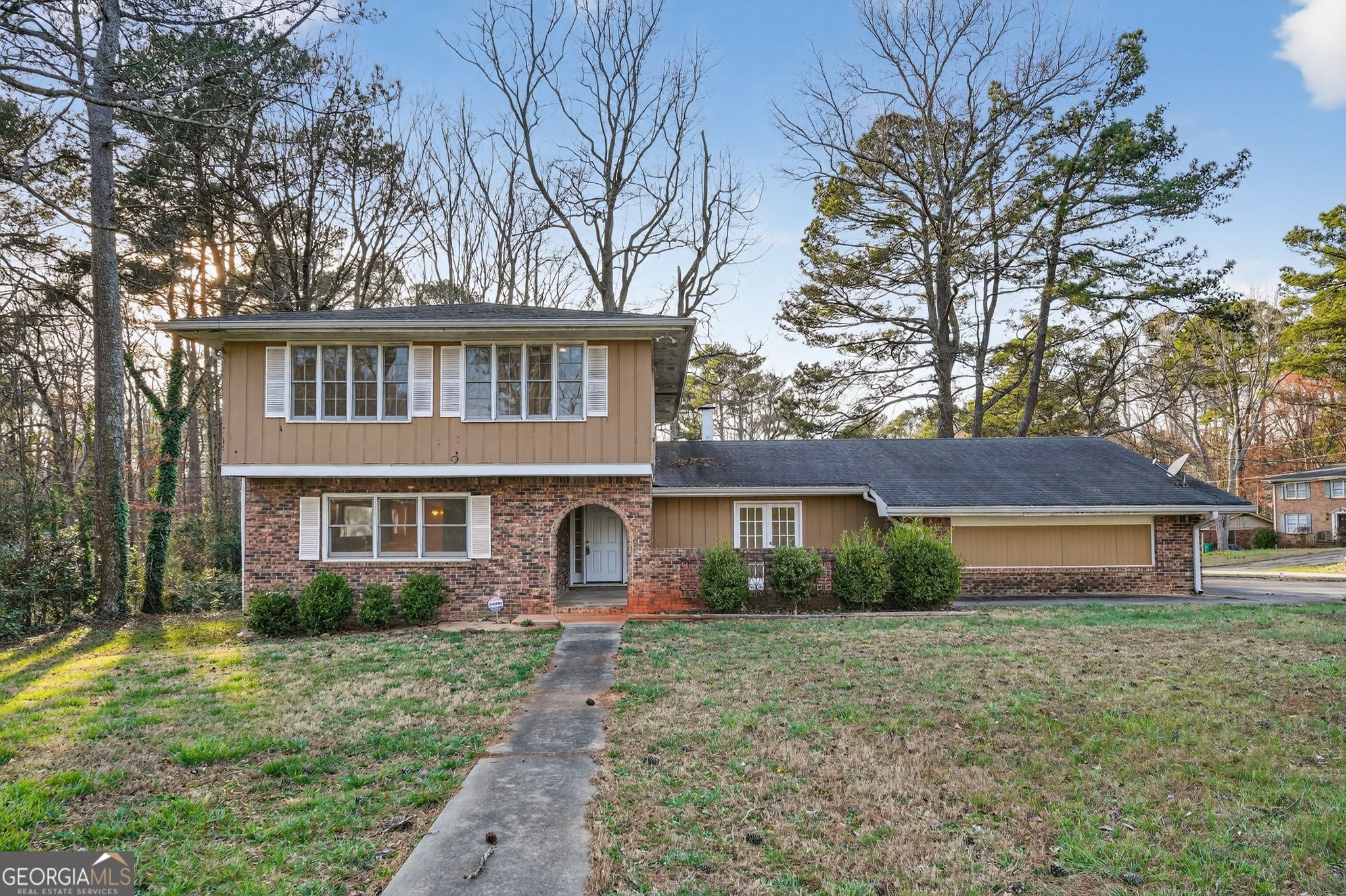 Cherie Glen Trl, Stone Mountain, GA 30083
