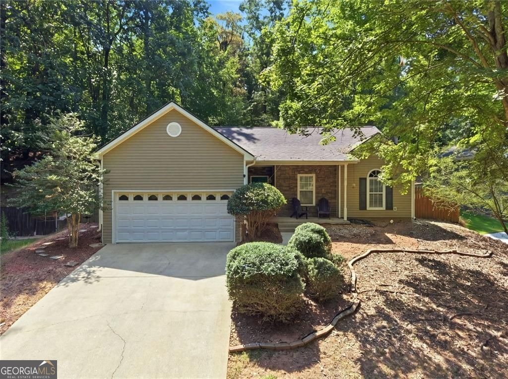 Cove Rd, Gainesville, GA 30504