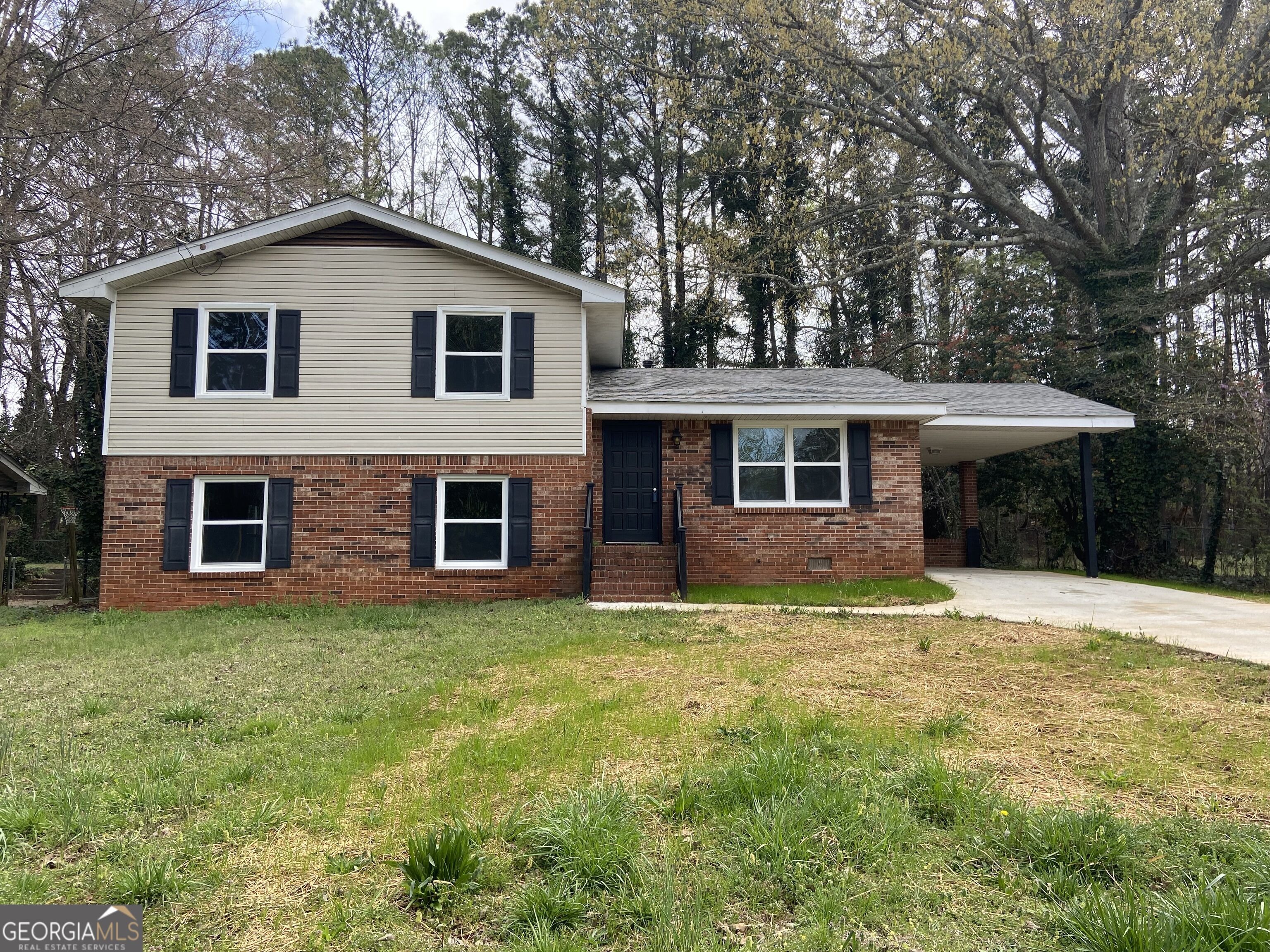 Hallmark Dr, Griffin, GA 30223