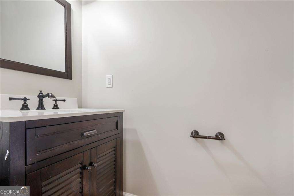 Weathervane Dr, Johns Creek, GA 30022