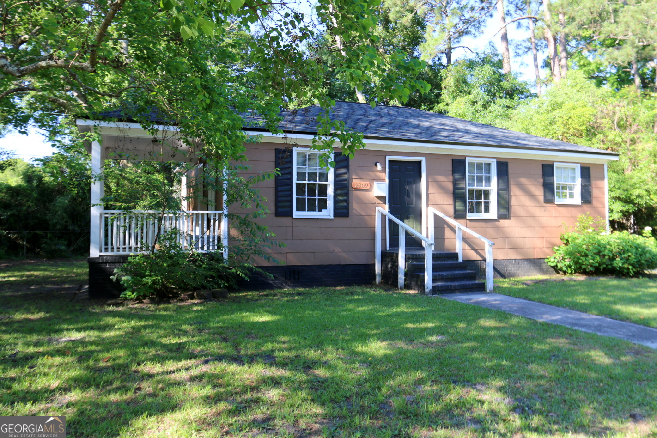 Lorraine Dr, Savannah, GA 31404
