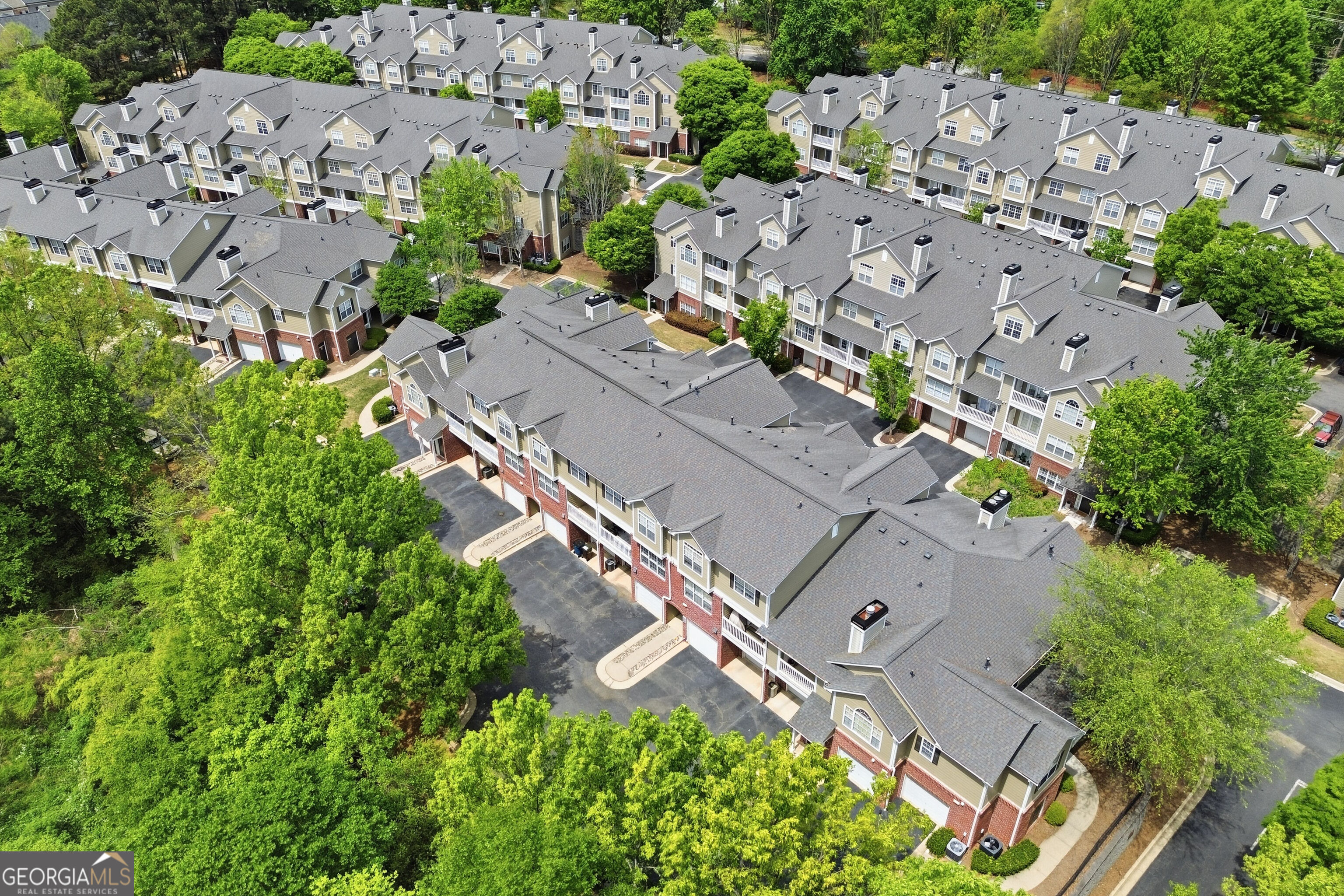 Woodland Ln, Alpharetta, GA 30009