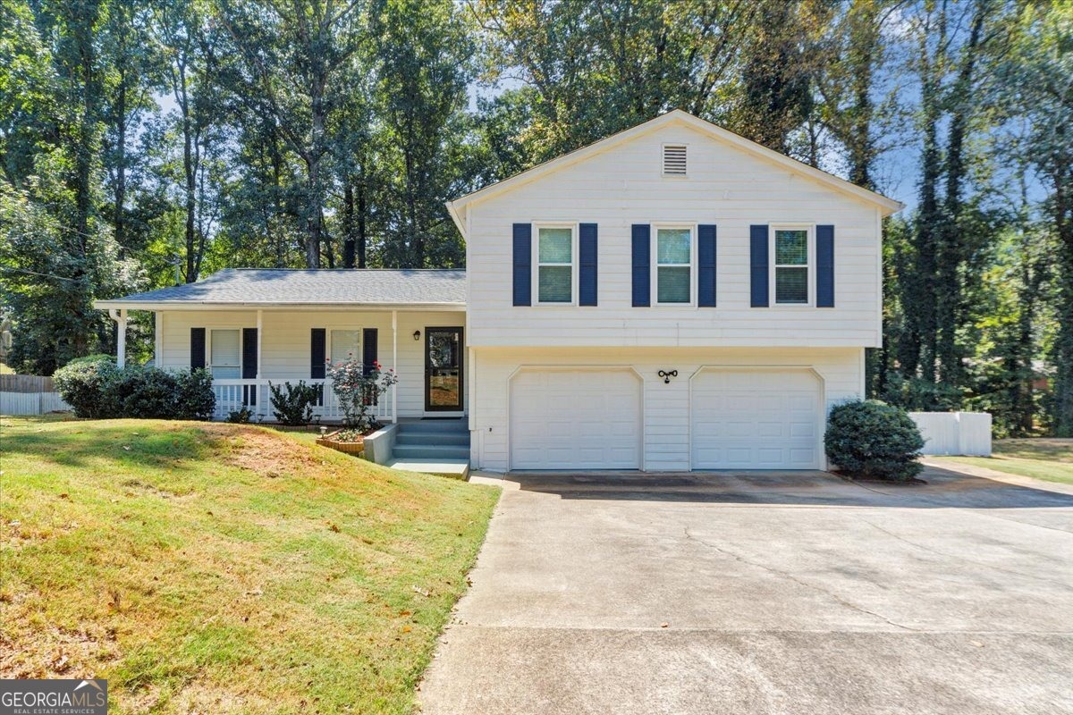 Leigh Kay Dr, Lawrenceville, GA 30046