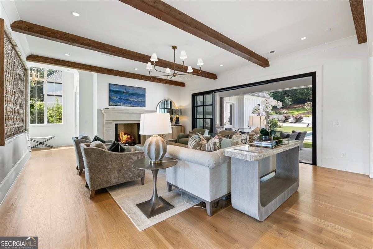 Thomas Cir, Roswell, GA 30075 #1