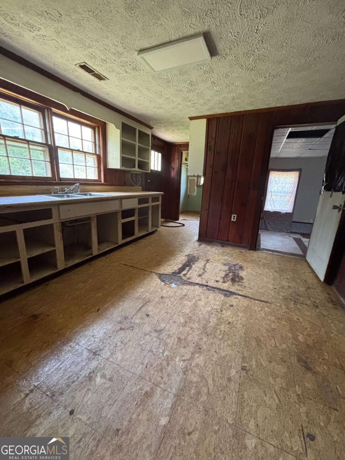 Point Rd, Lagrange, GA 30240