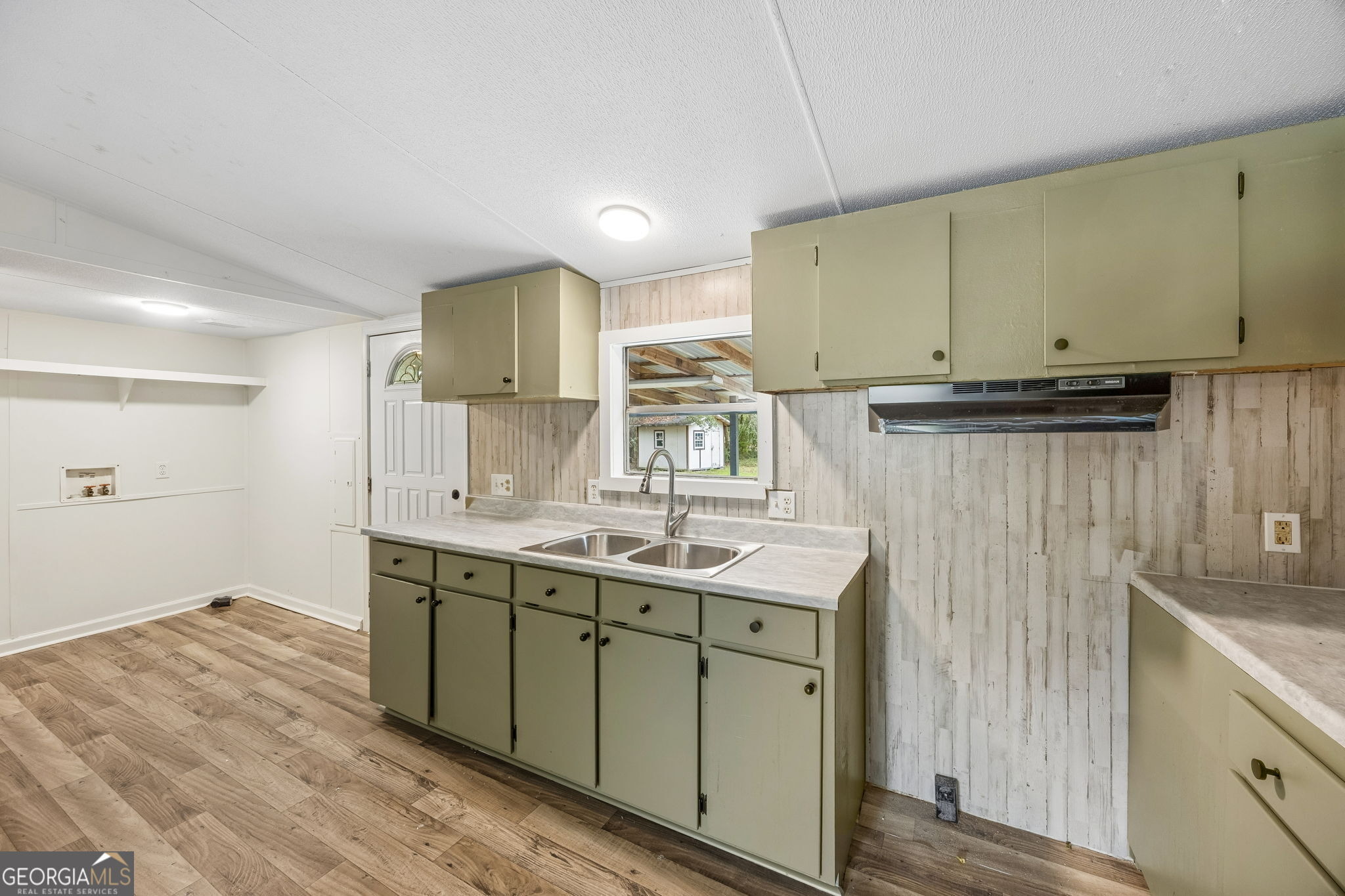 Palmhurst Dr, Folkston, GA 31537