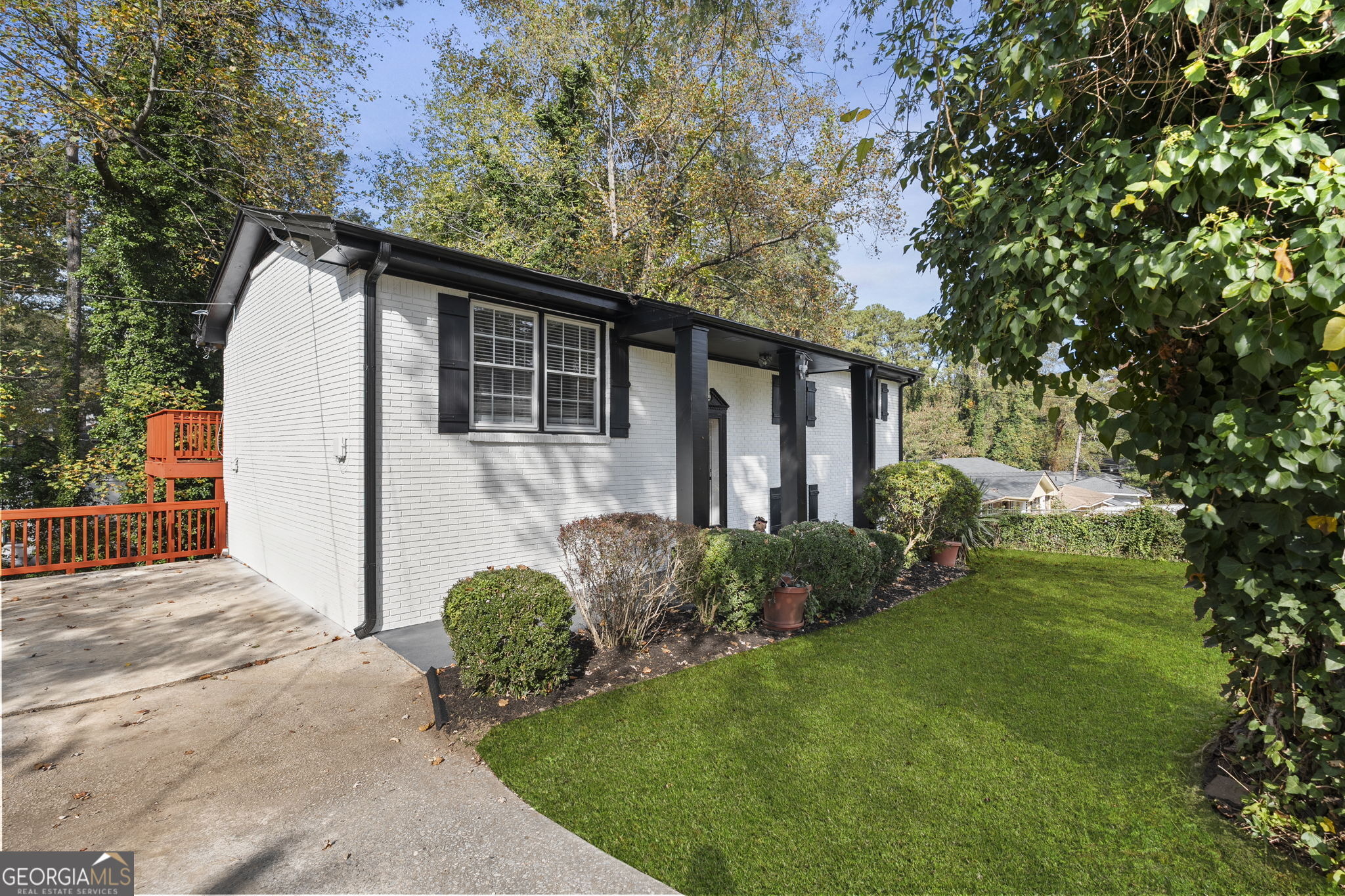 Pierpoint Dr, Atlanta, GA 30331