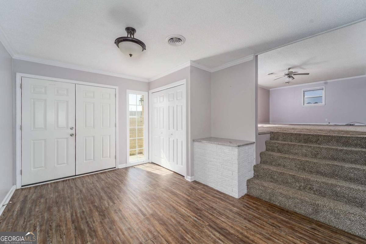 Forest Dr, Douglas, GA 31533
