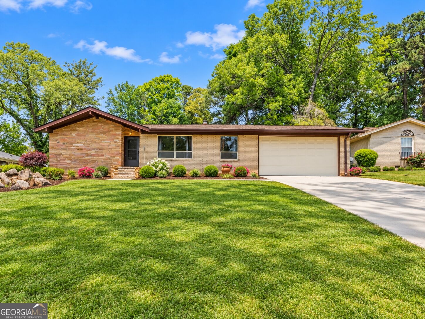 Scofield Rd, Atlanta, GA 30349