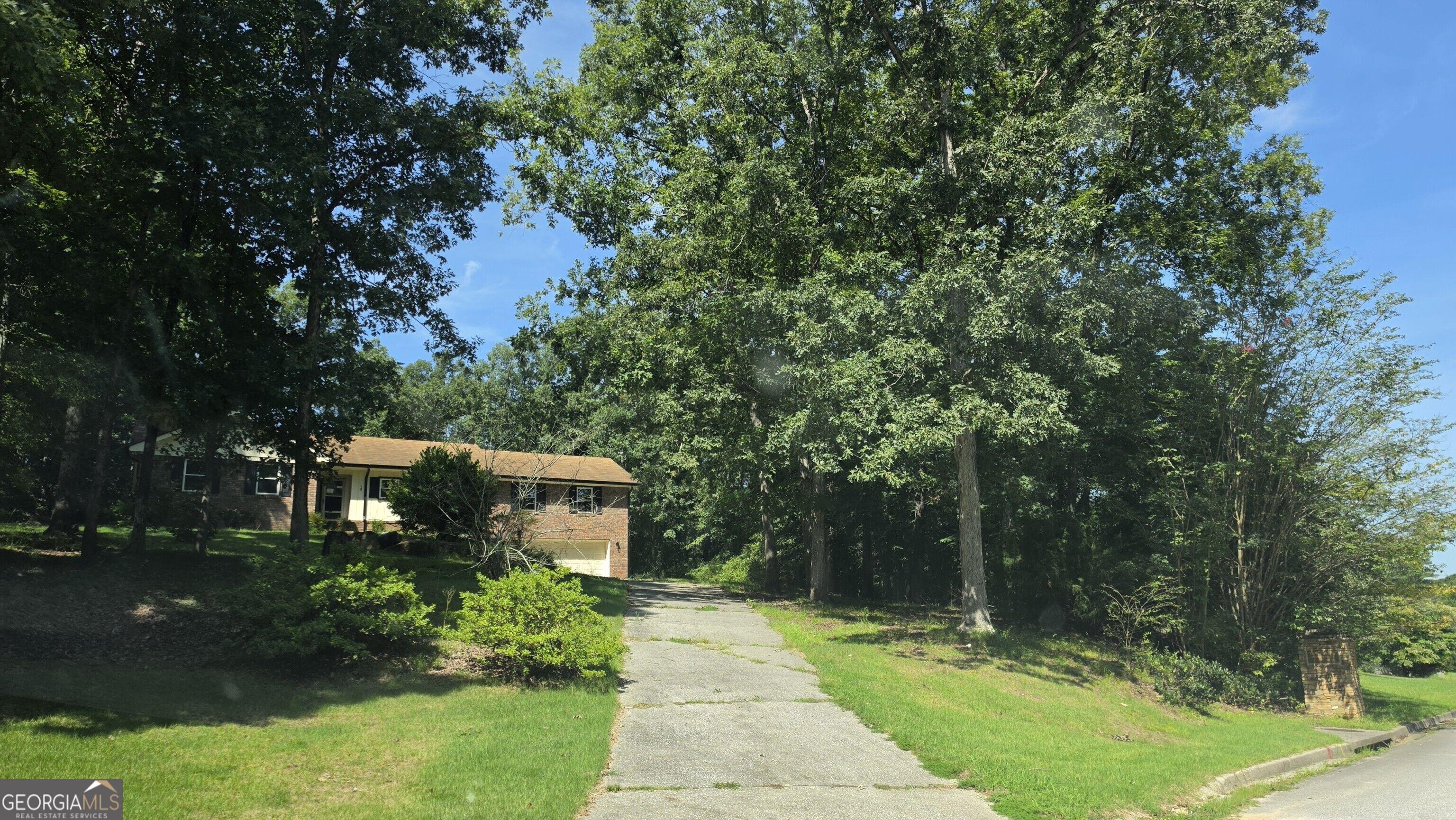 Lost Forest Ln, Conyers, GA 30094