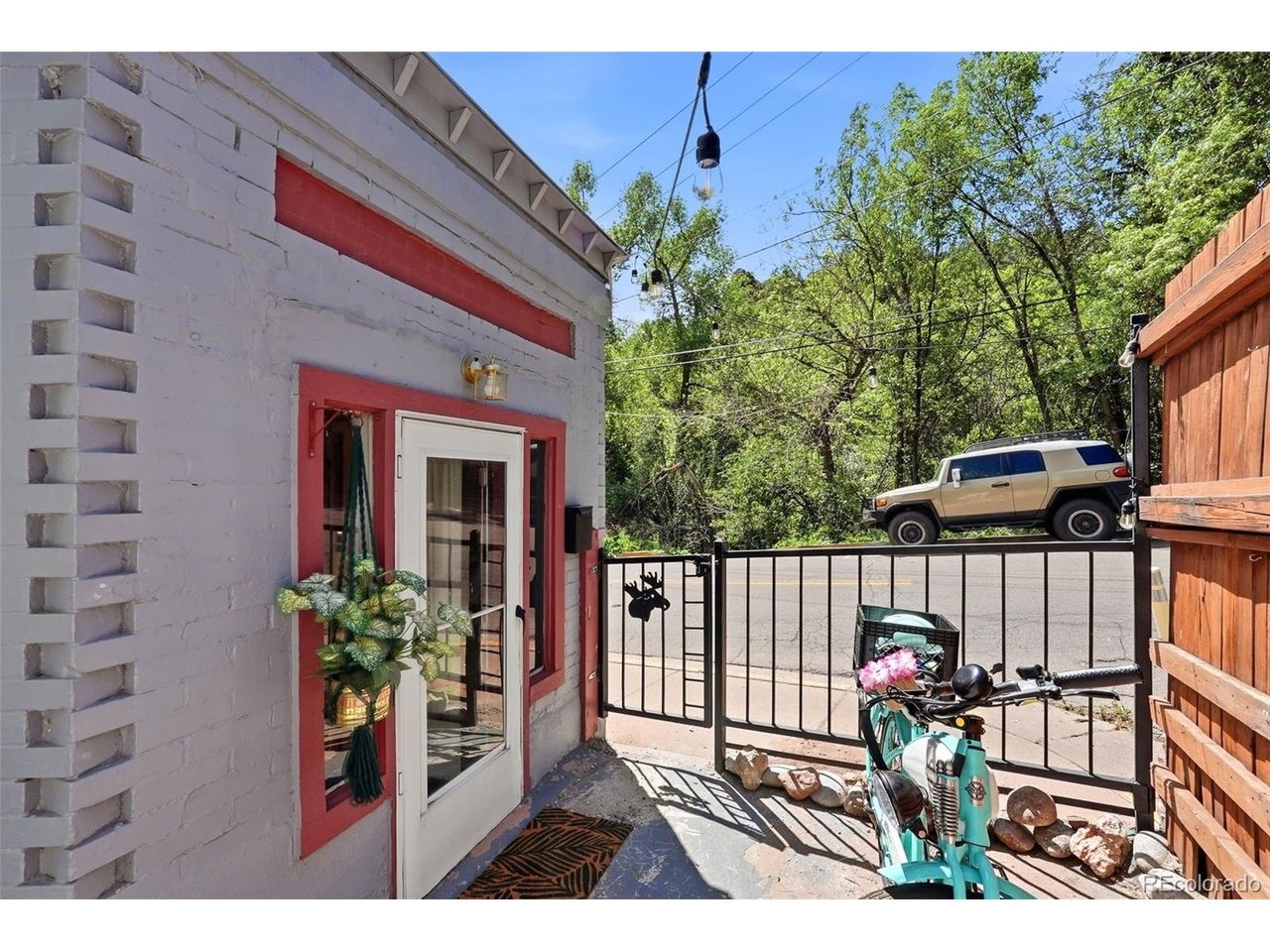 Ruxton Ave, Manitou Springs, CO 80829