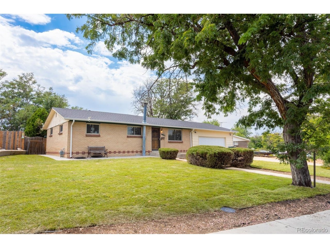 Alaska Ave, Aurora, CO 80012