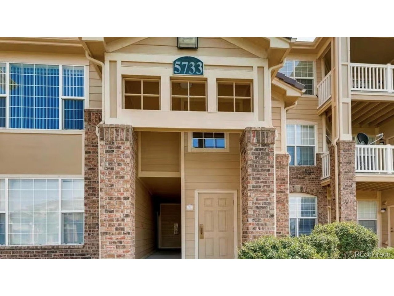 Gibralter Way, Aurora, CO 80019