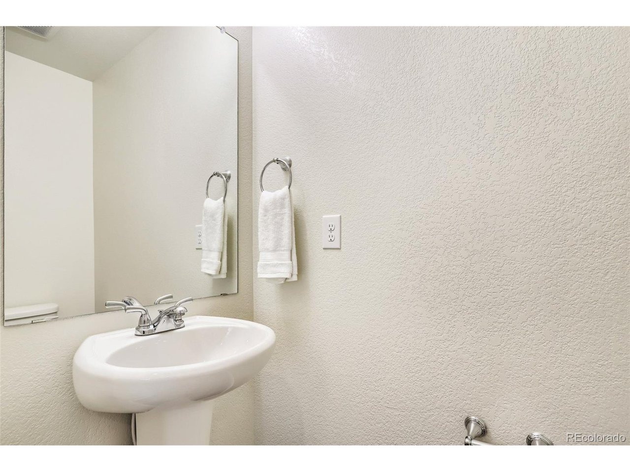 103rd Ave, Commerce City, CO 80022