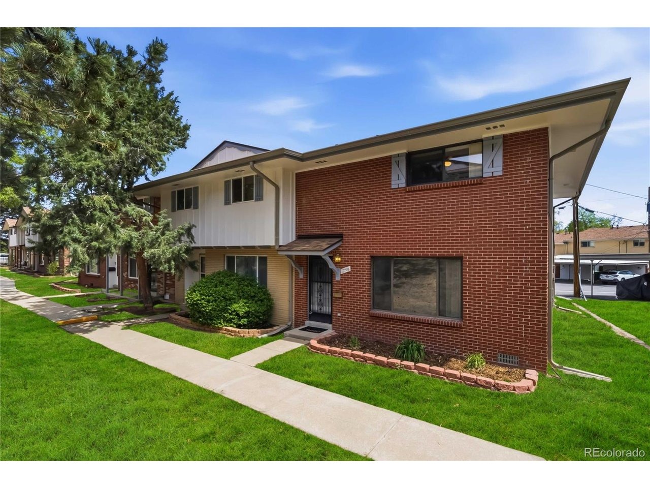 Virginia Ave, Lakewood, CO 80228