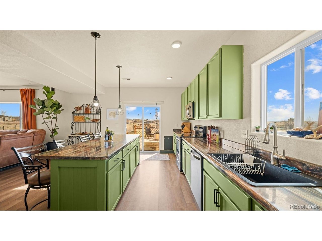 Avenida Del Oro , Pueblo, CO 81007 #1