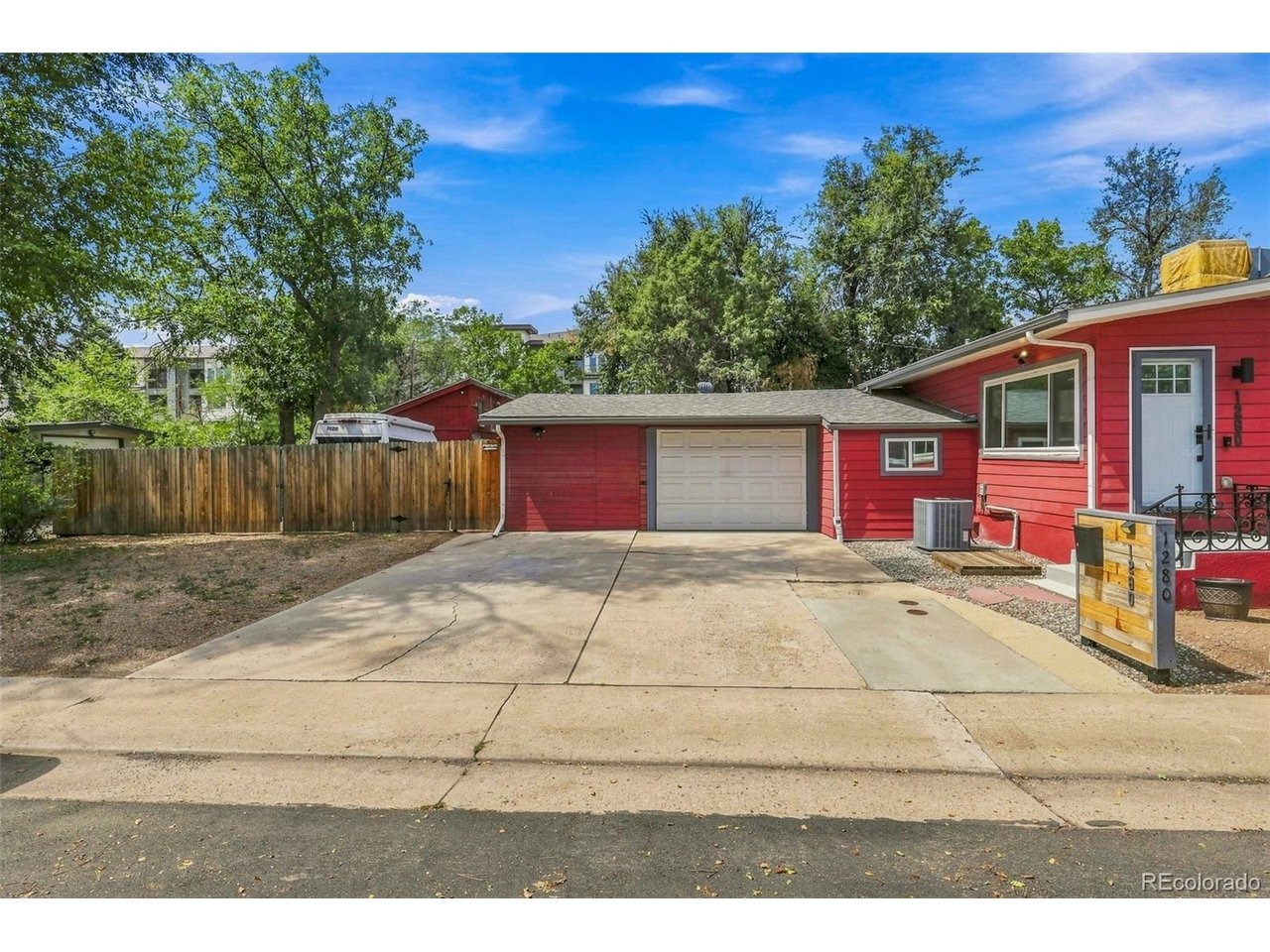 Oxford Ave, Englewood, CO 80110