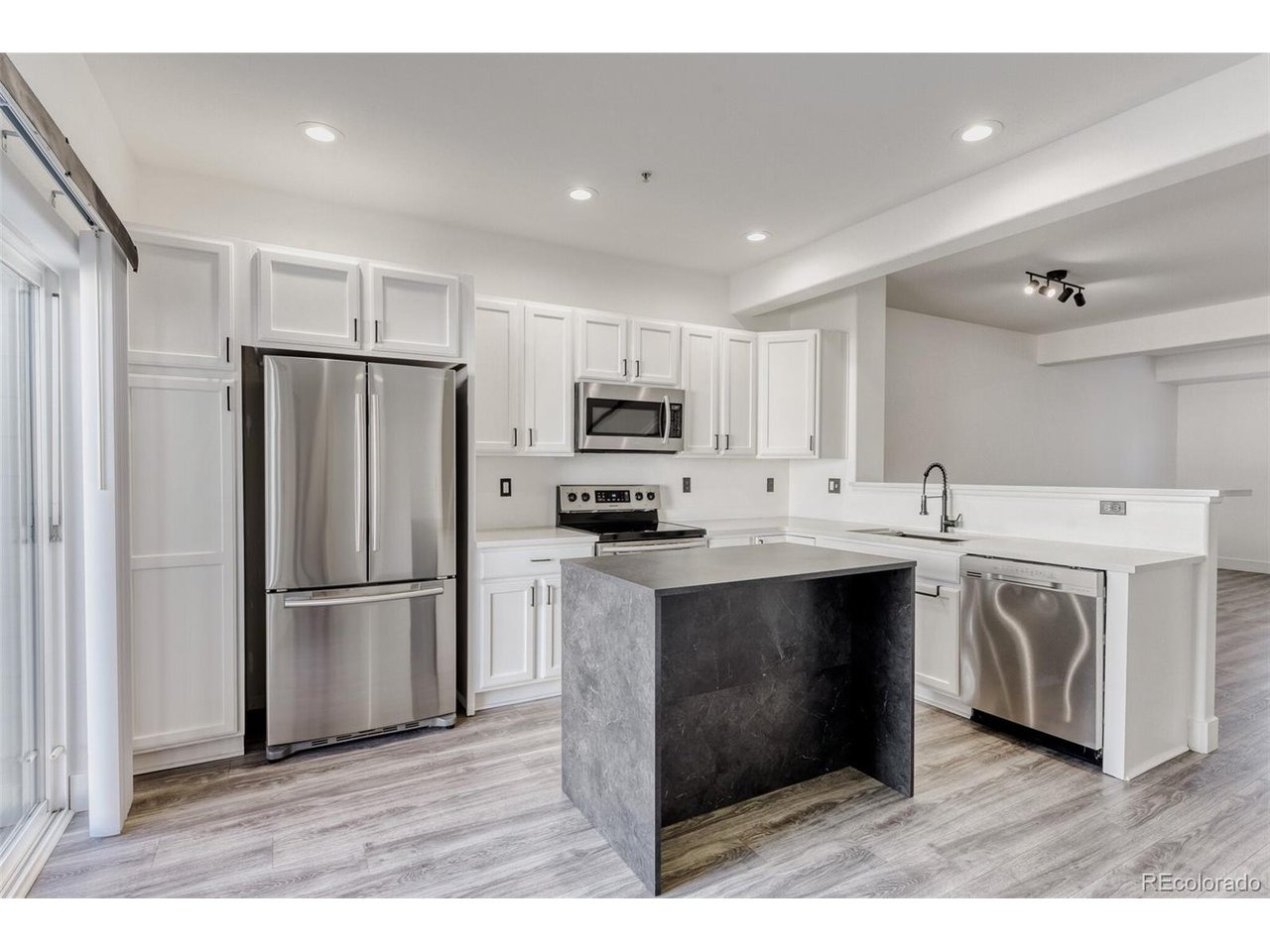 Riverwalk Cir, Littleton, CO 80123