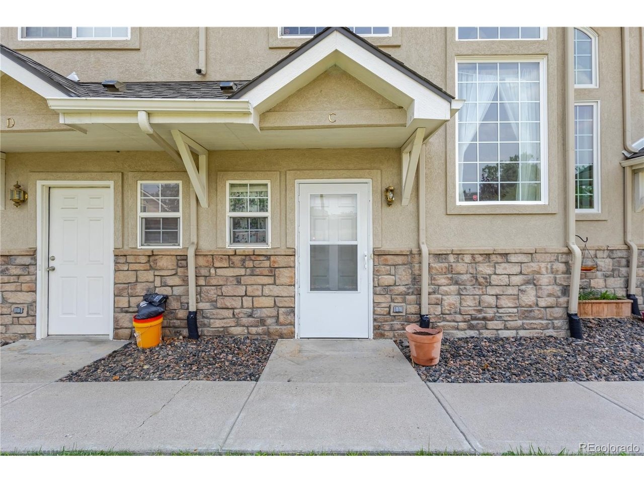 Coronado Pkyn , Denver, CO 80229