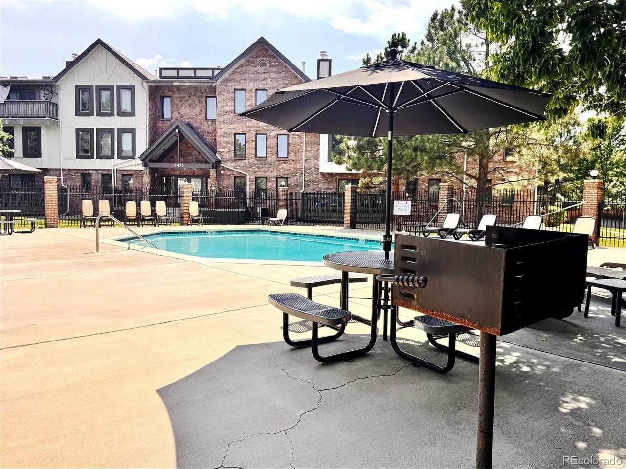 Dayton St, Englewood, CO 80111