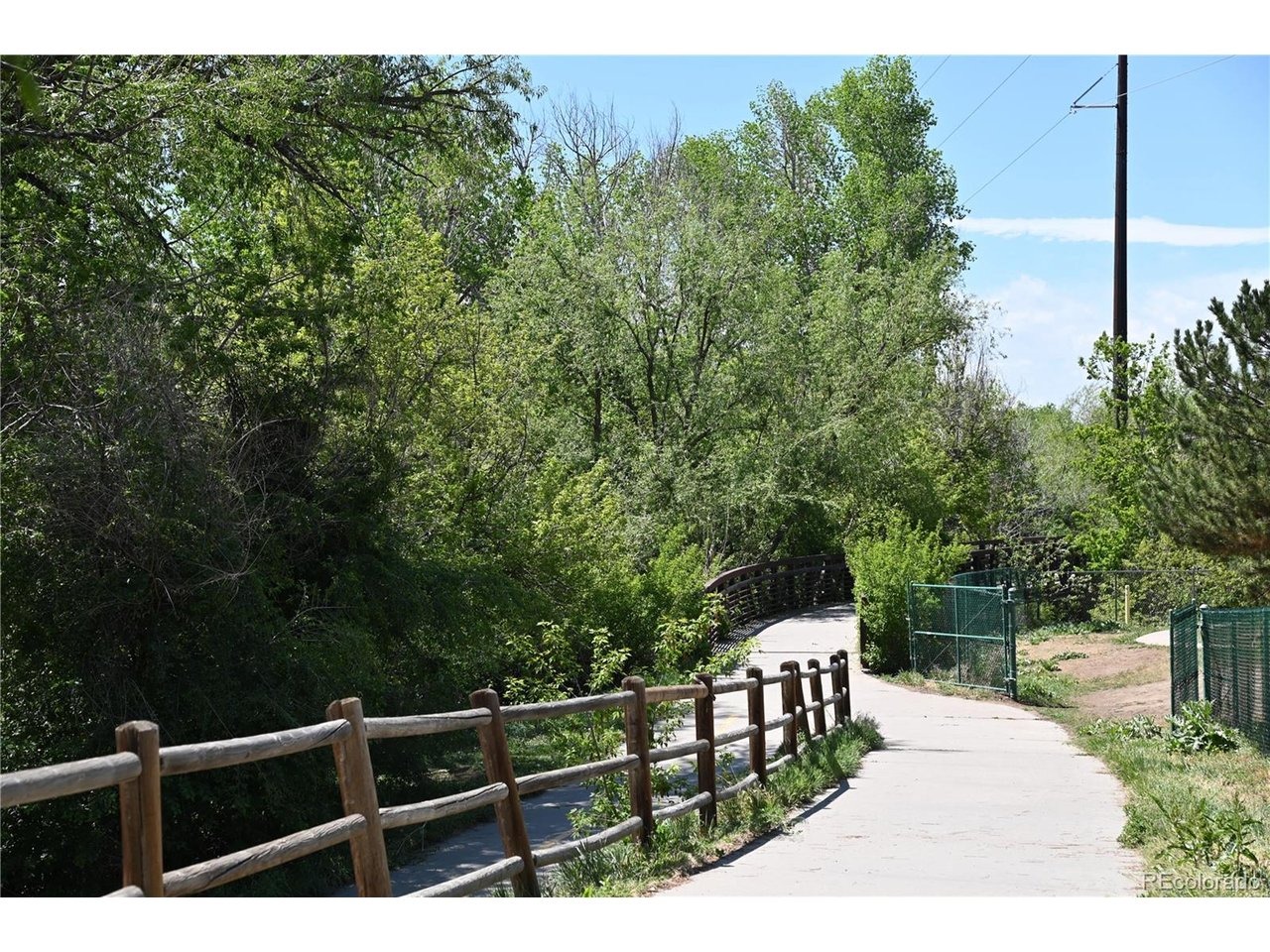 Lehow Ave, Englewood, CO 80110