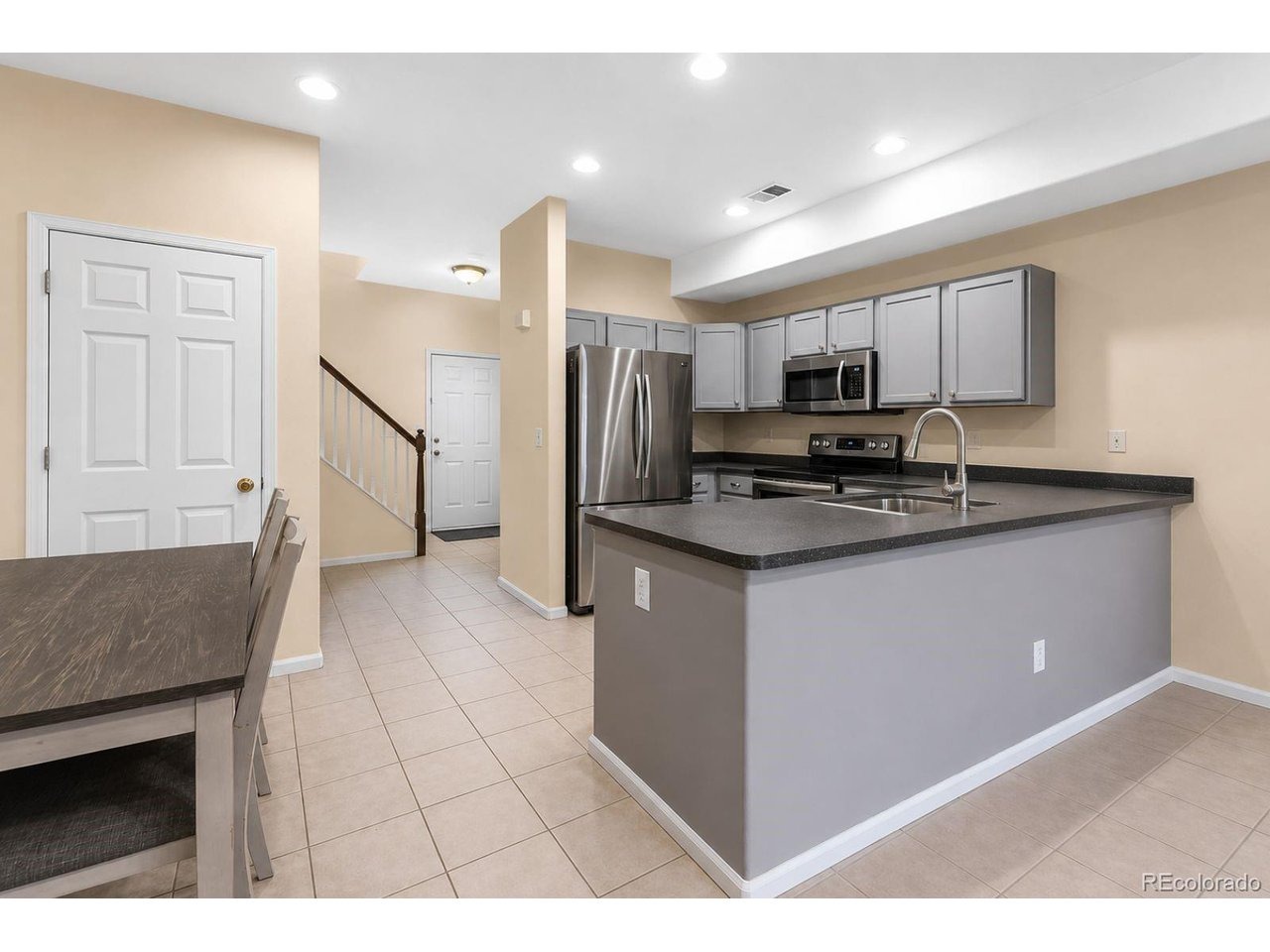 Coronado Pkyn , Denver, CO 80229