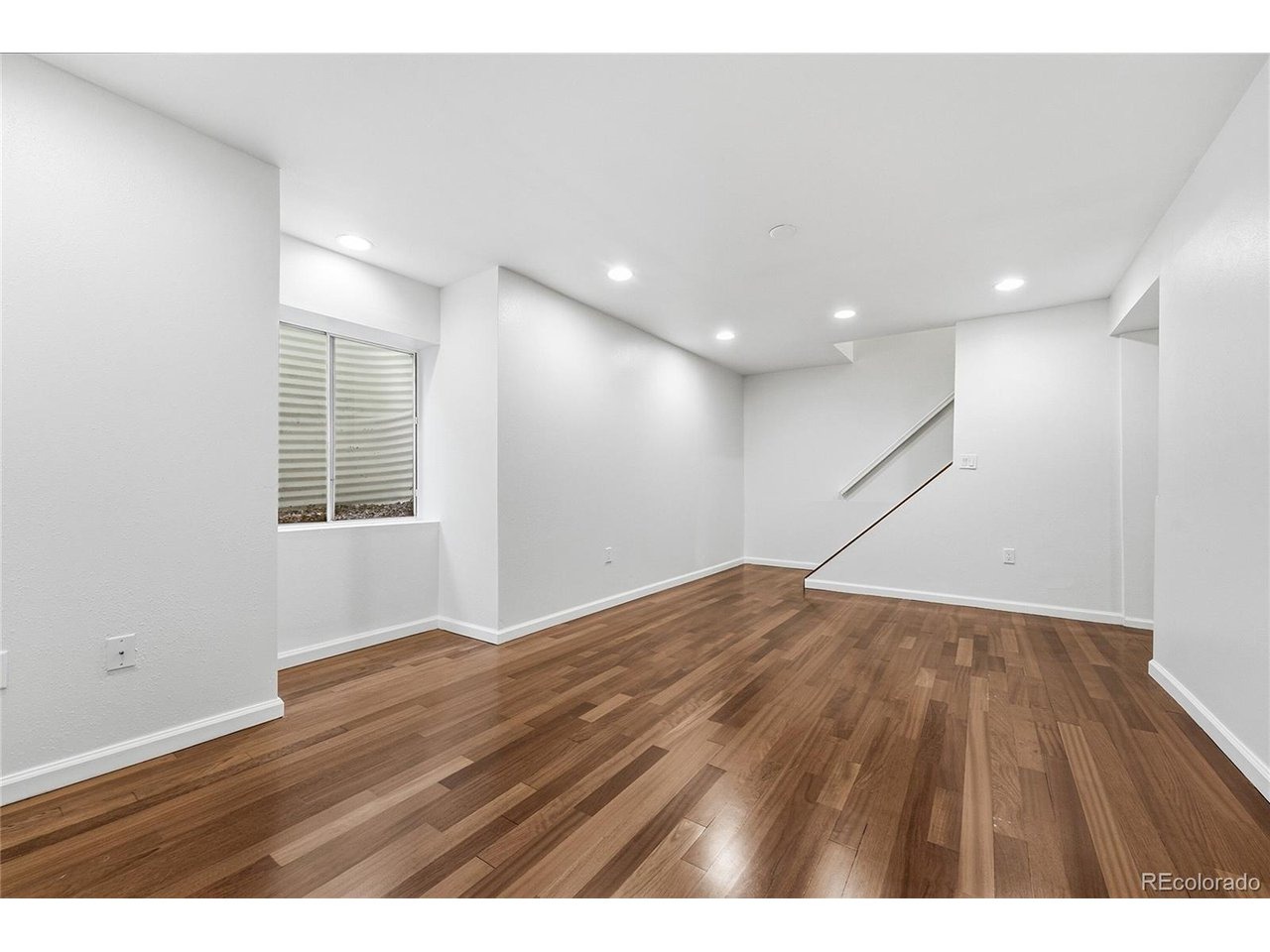 Cove Cir, Centennial, CO 80122