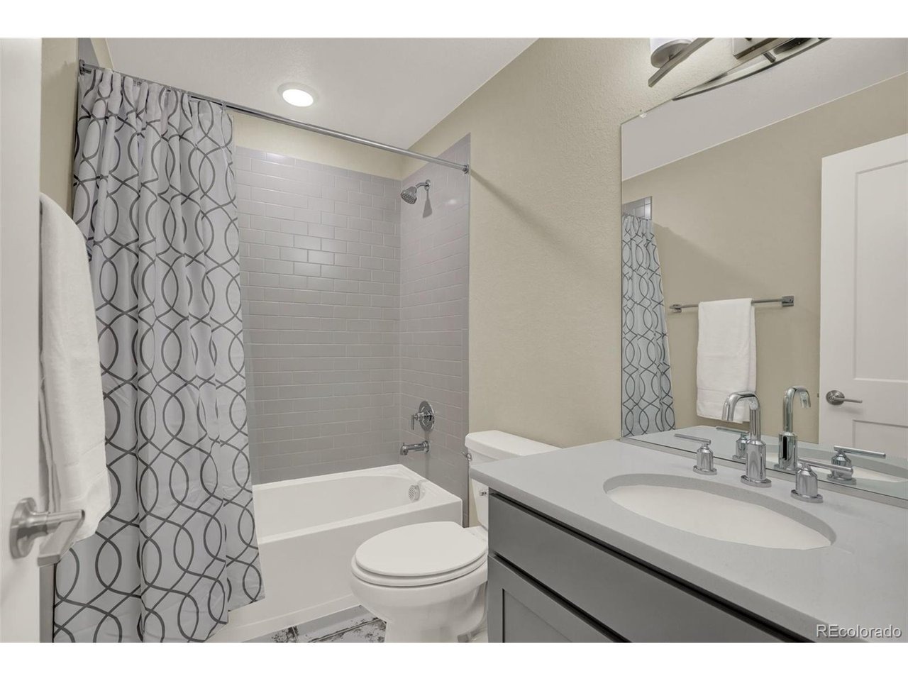 Enclave Vista Loop, Colorado Springs, CO 80924