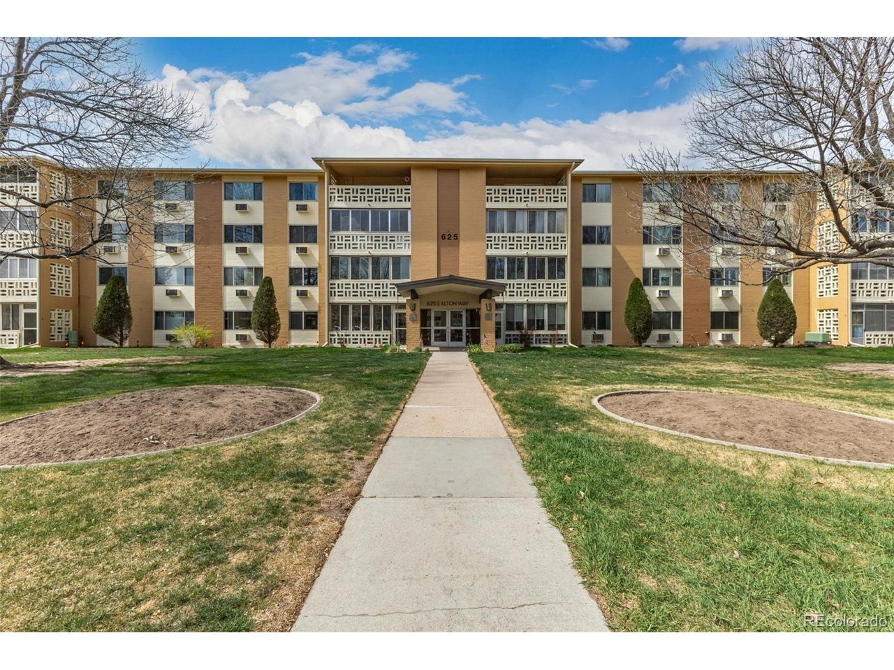 Alton Way, Denver, CO 80247