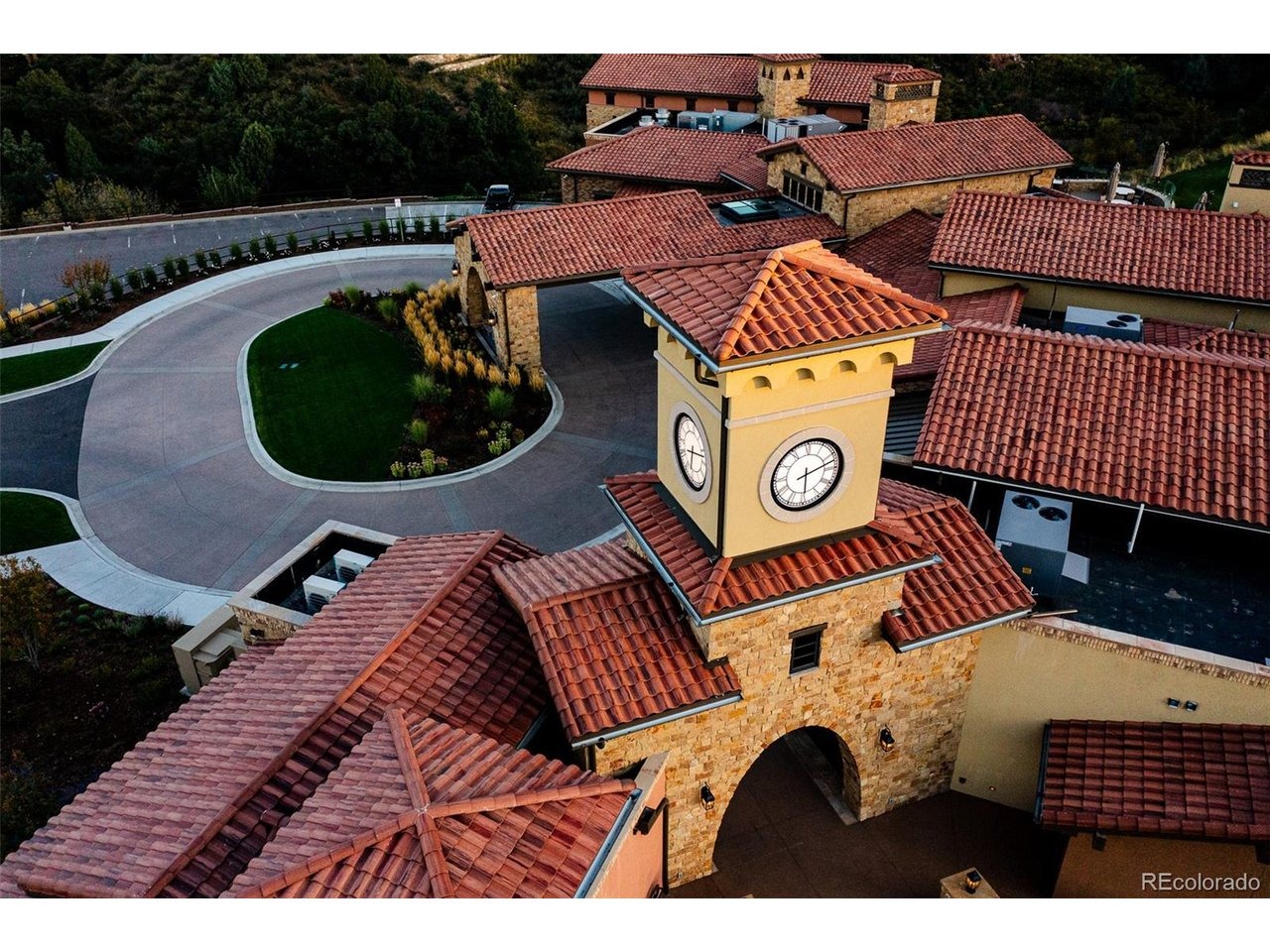 Donatello Ct, Littleton, CO 80125