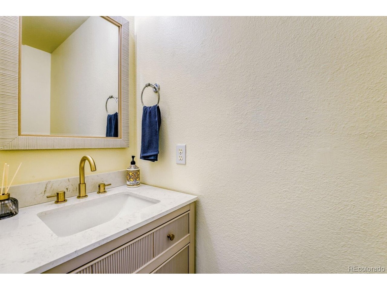 Hawaii Cir, Aurora, CO 80012 #1
