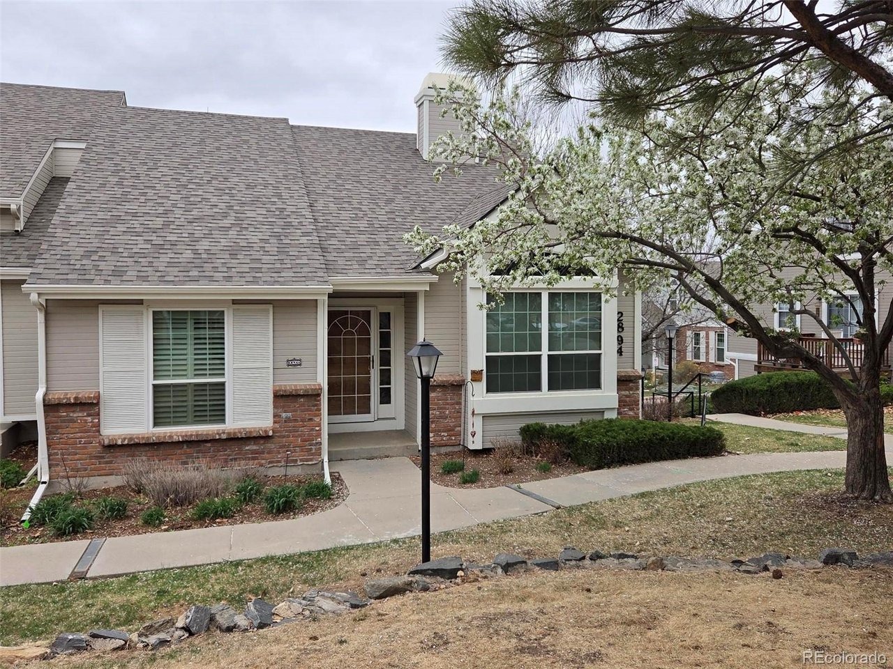Long Cir, Littleton, CO 80120