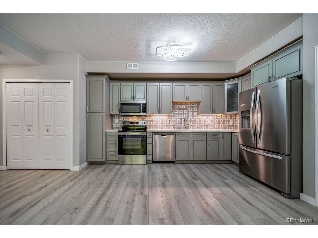 Wenatchee Way, Aurora, CO 80016