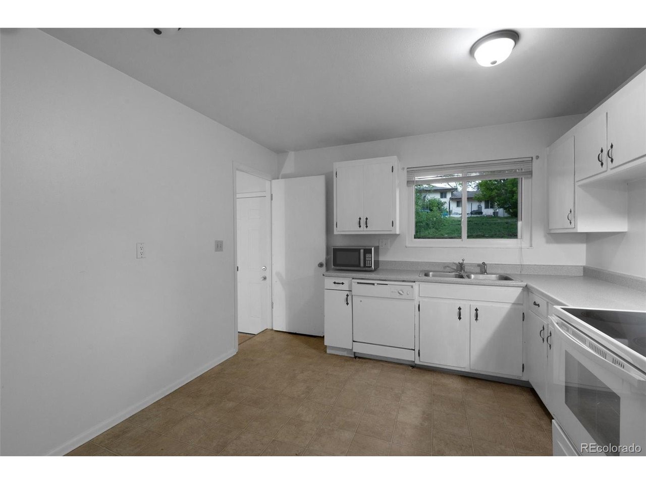 Kingsley Dr, Colorado Springs, CO 80909