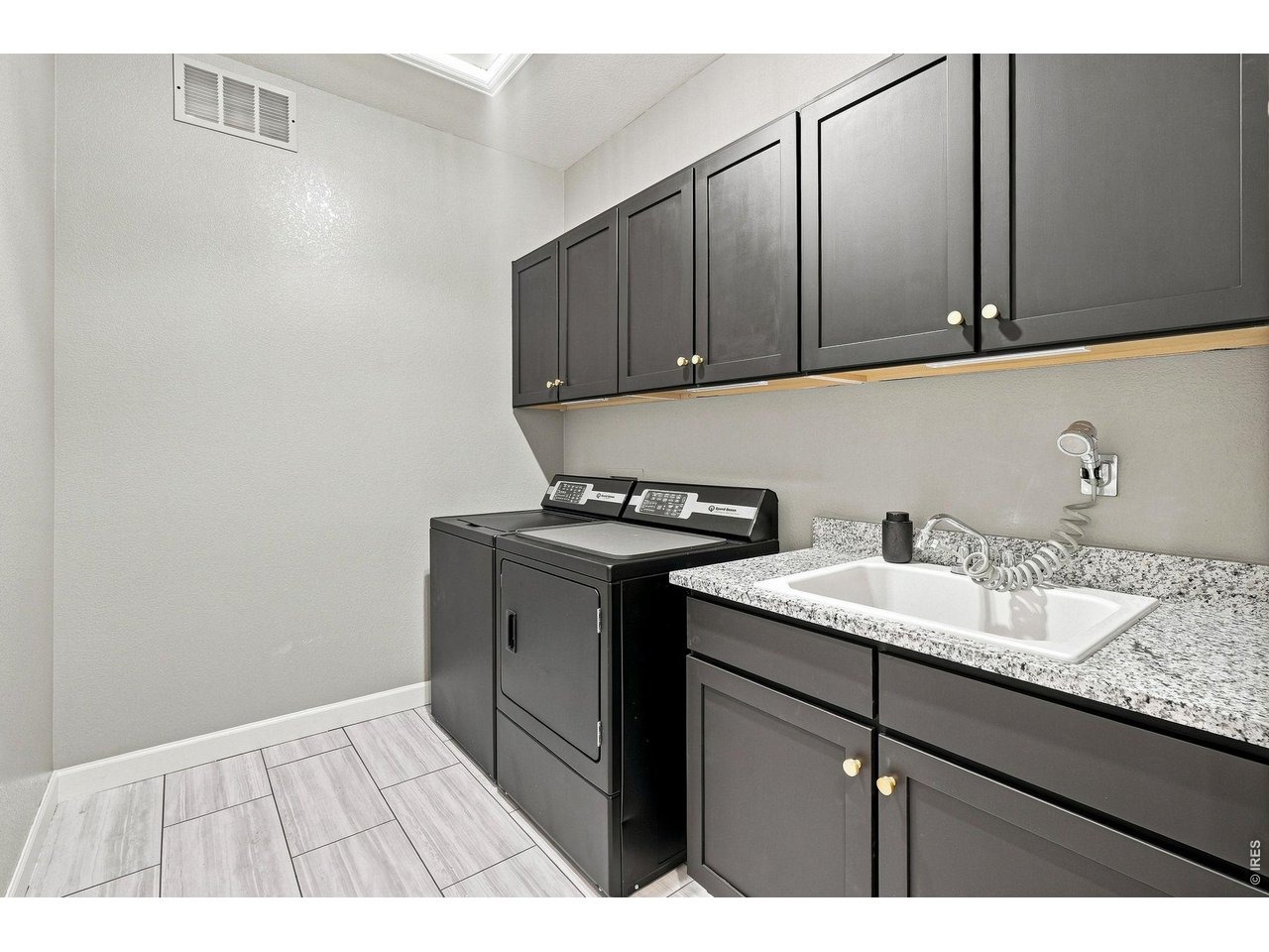 Western Sky Cir, Longmont, CO 80501