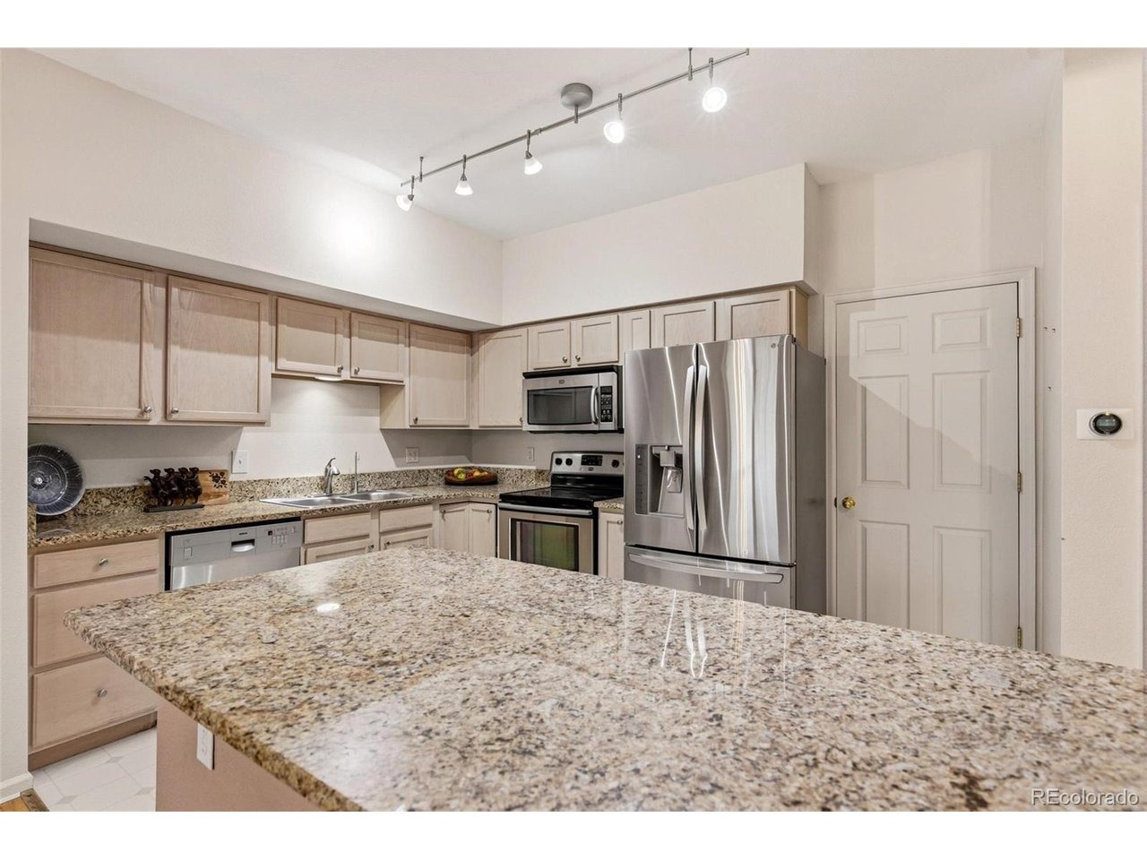 Carson St, Aurora, CO 80014