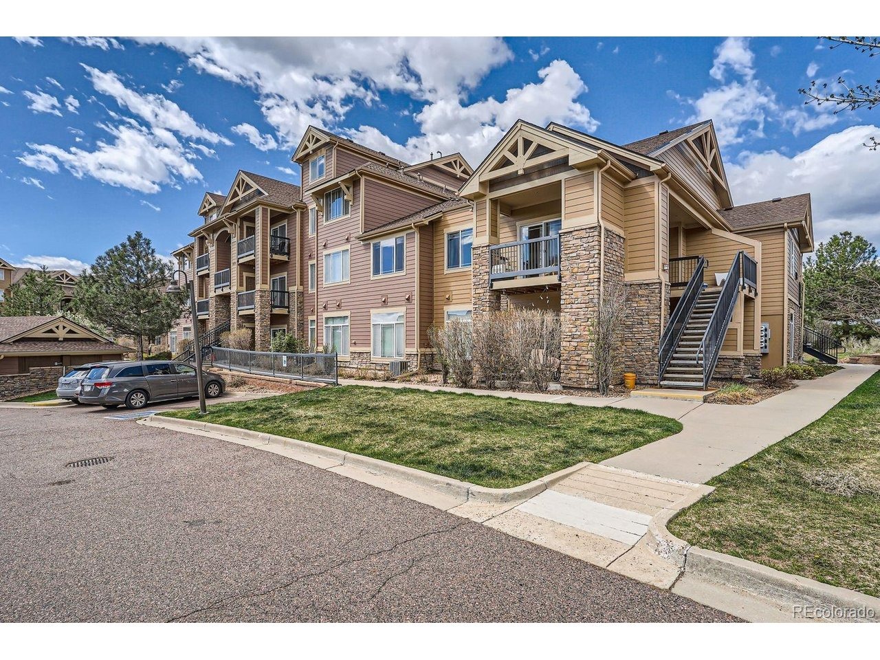 Kipling Way, Littleton, CO 80127