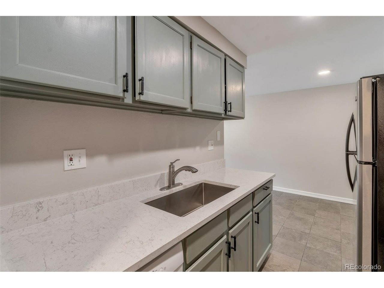 Highline Cir, Centennial, CO 80122