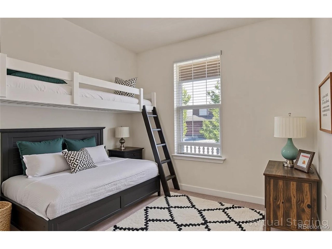 San Juan Ave, Littleton, CO 80128