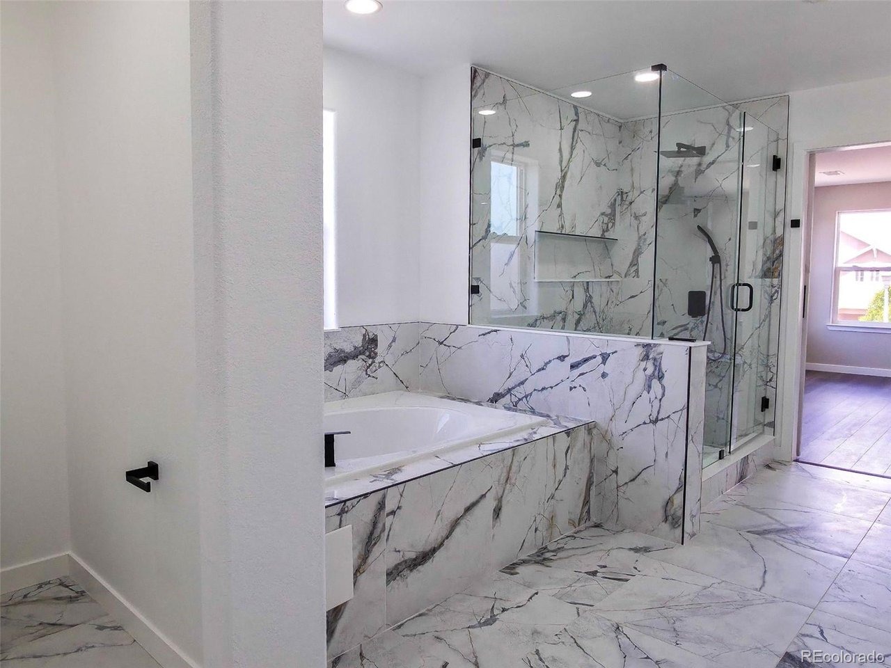 26th Pl, Aurora, CO 80011