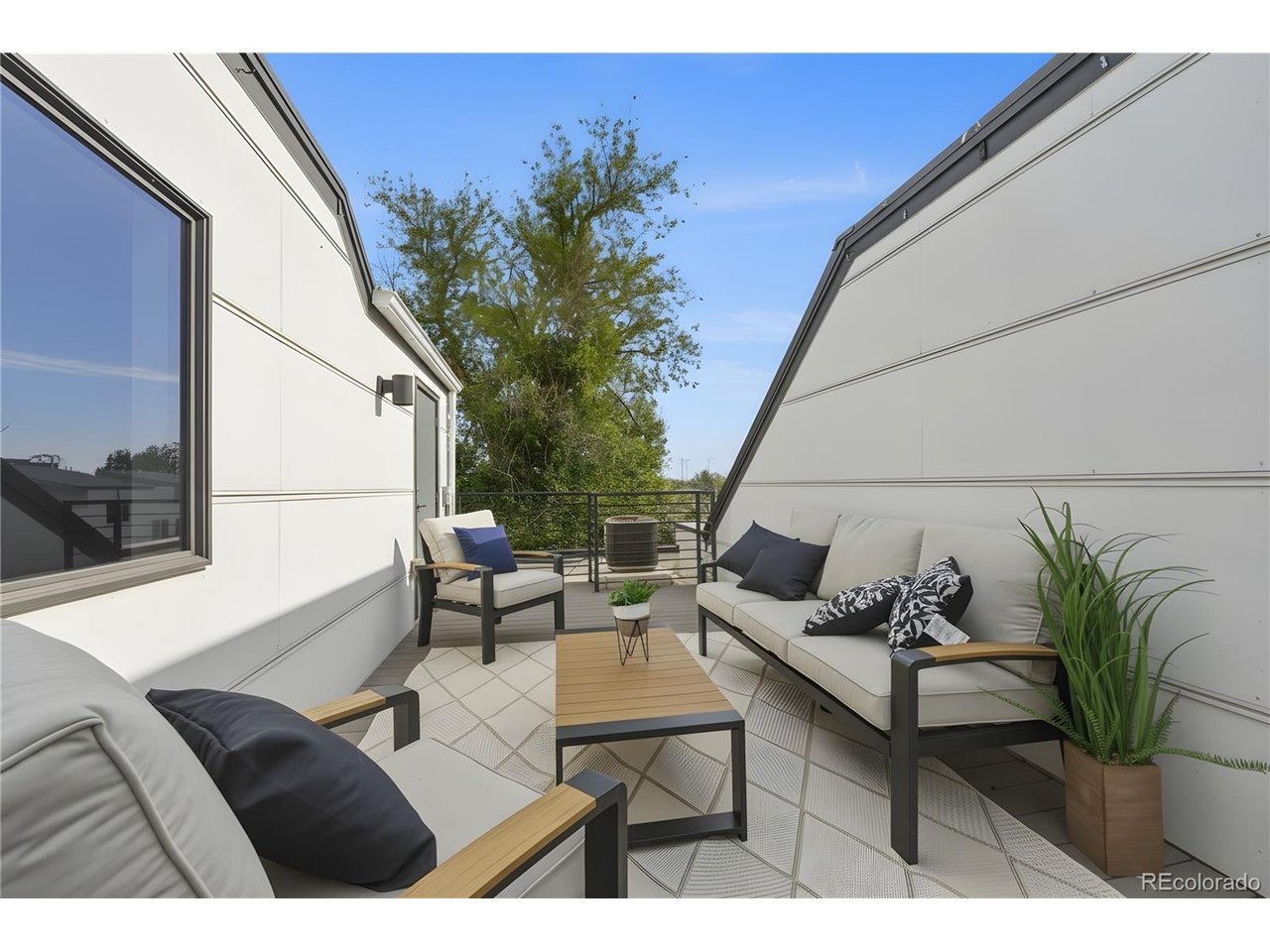 Conejos Pl, Denver, CO 80204