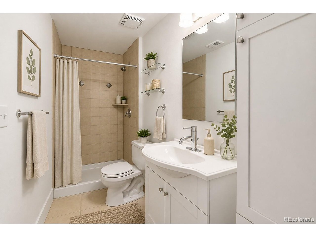 Pearl St, Denver, CO 80209