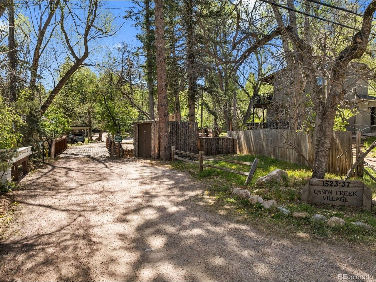 Cheyenne Rd, Colorado Springs, CO 80906