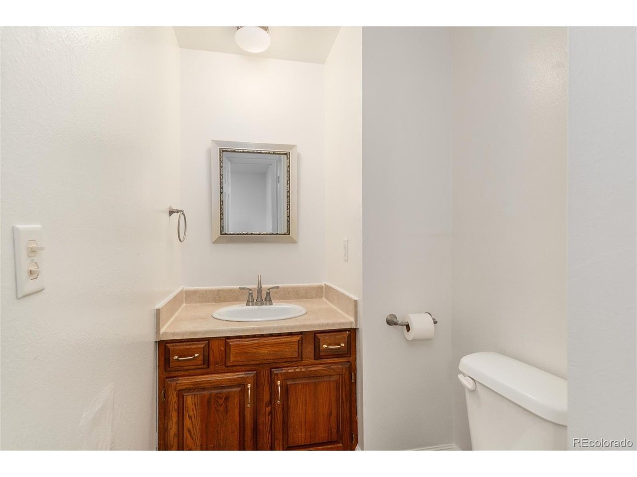 Glasgow Pl, Littleton, CO 80128