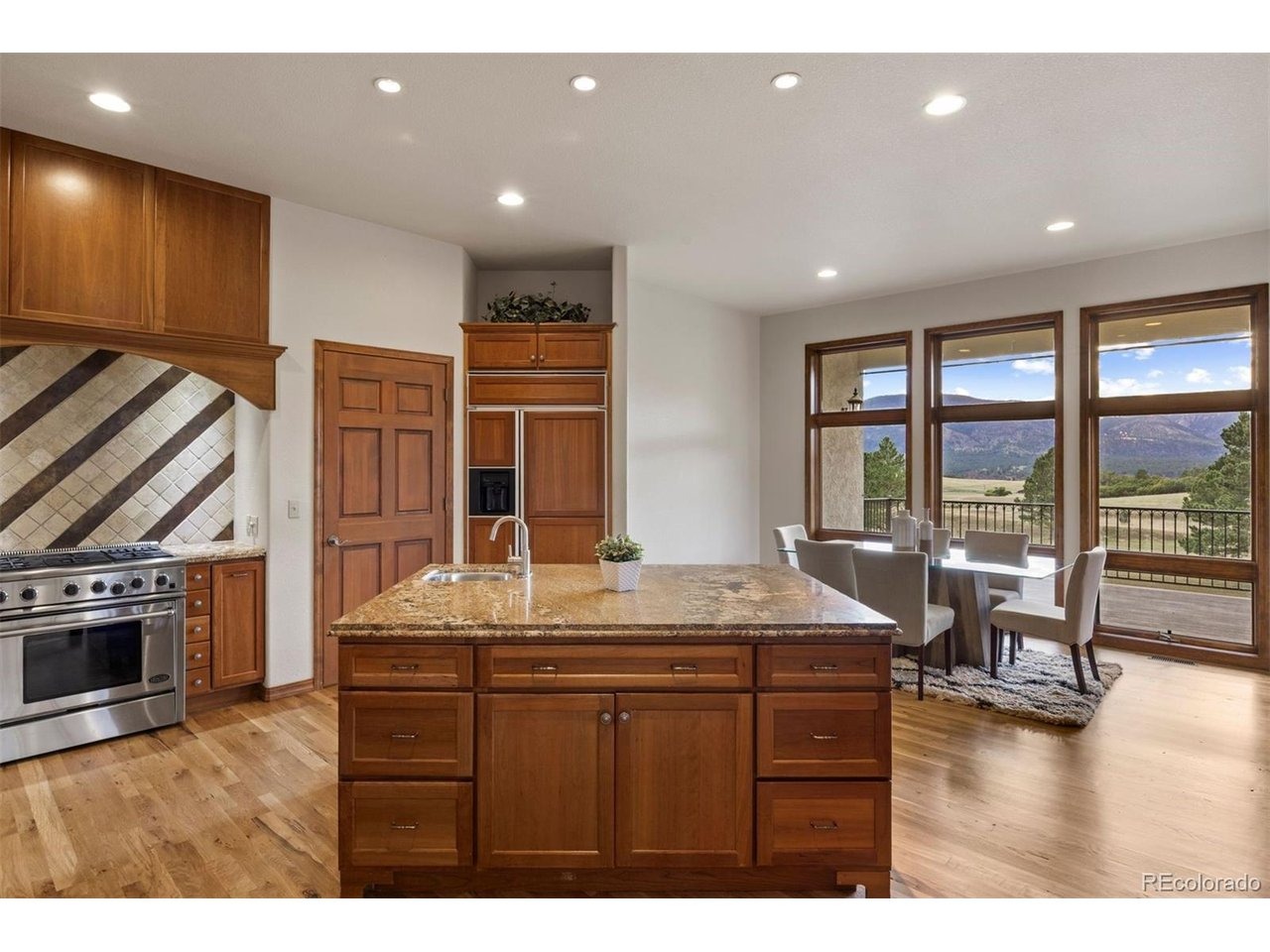 Sugarloaf Rd, Larkspur, CO 80118