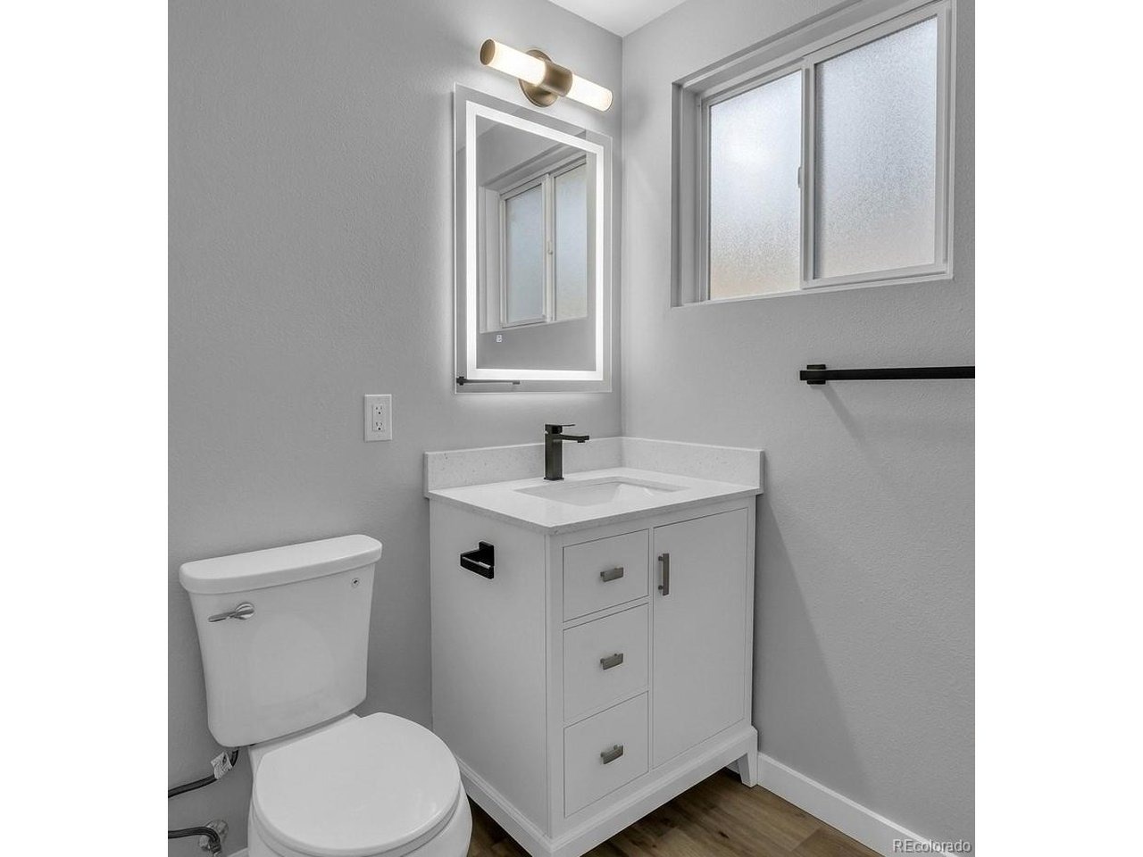 Coors Cir, Lakewood, CO 80228
