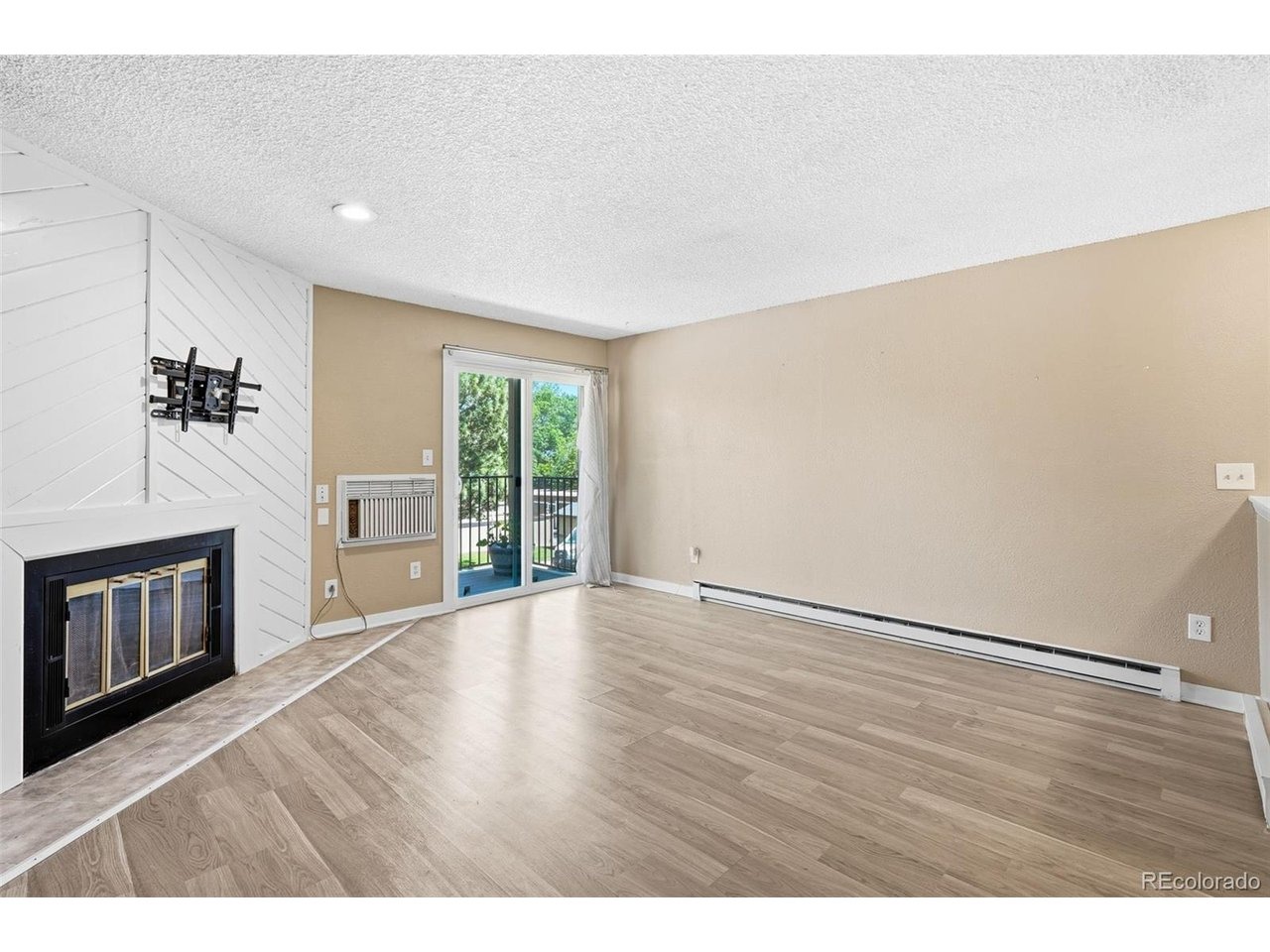 Oswego Way, Aurora, CO 80014
